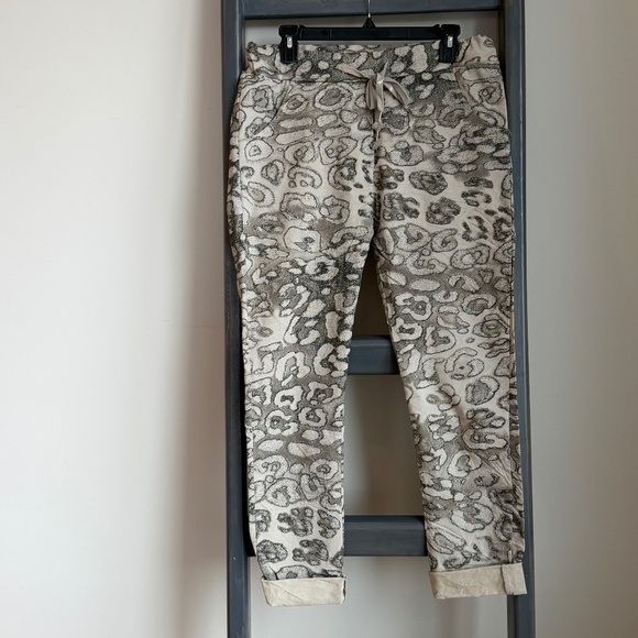 New Angela Mara Printed Jogger Pants – Size M – Made in Italy - Picture 1 of 4
